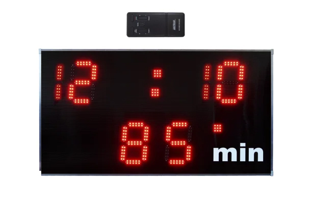 Elektronische Anzeigetafel mit Resultaten bis 19 und Zeitangabe in Minuten