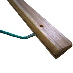 Rail en bois avec corde de traction